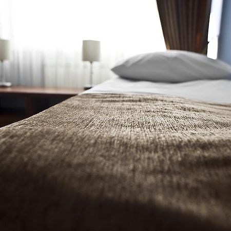 Hotel Korona Łuków Kültér fotó